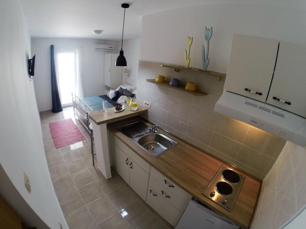 Apartment Luna Дрвеник Экстерьер фото