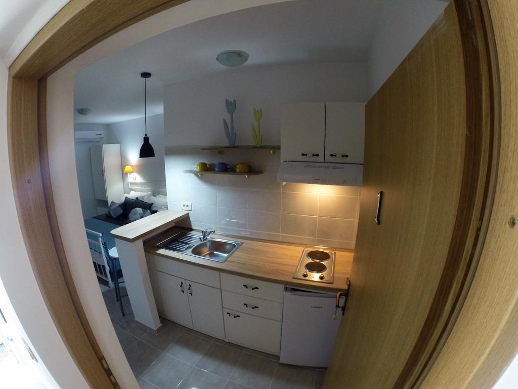 Apartment Luna Дрвеник Экстерьер фото