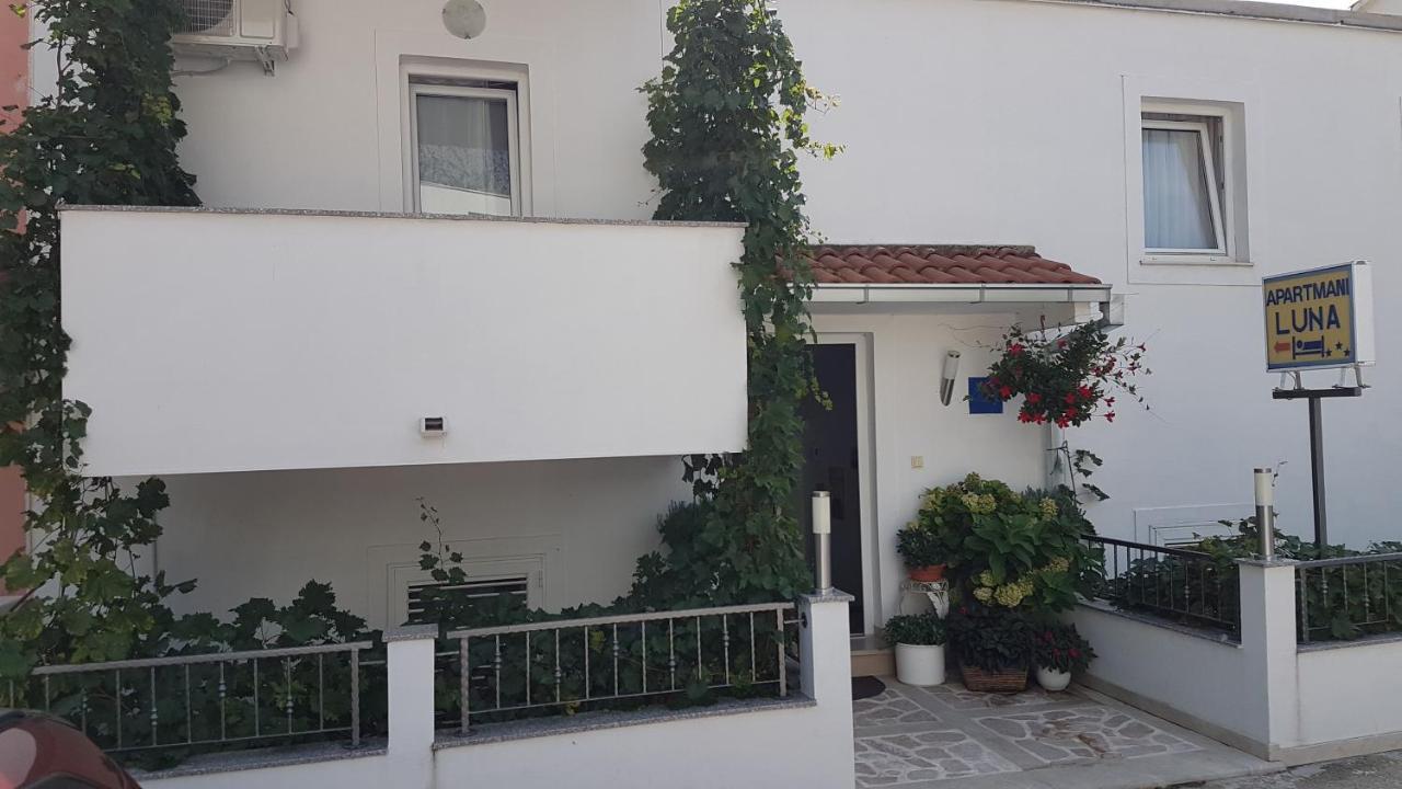 Apartment Luna Дрвеник Экстерьер фото