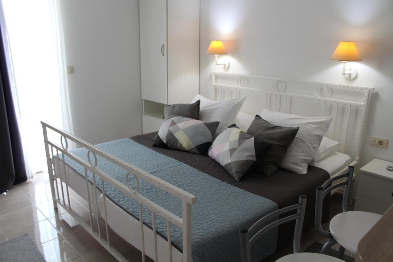 Apartment Luna Дрвеник Экстерьер фото