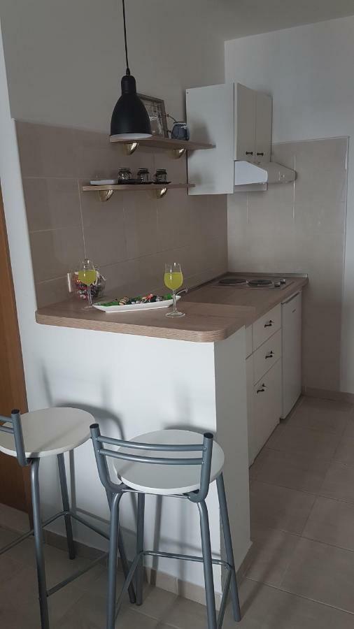 Apartment Luna Дрвеник Экстерьер фото
